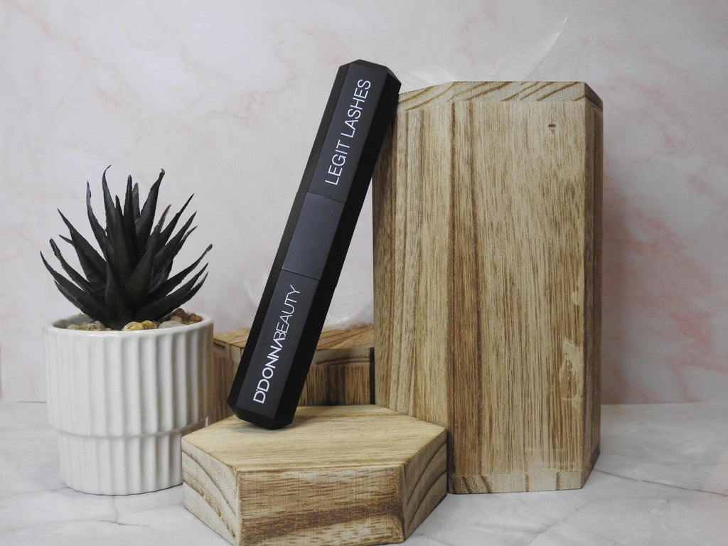 Mascara Legit Lashes – Major Volume & Dramatic Curl | D’Donna Beauty