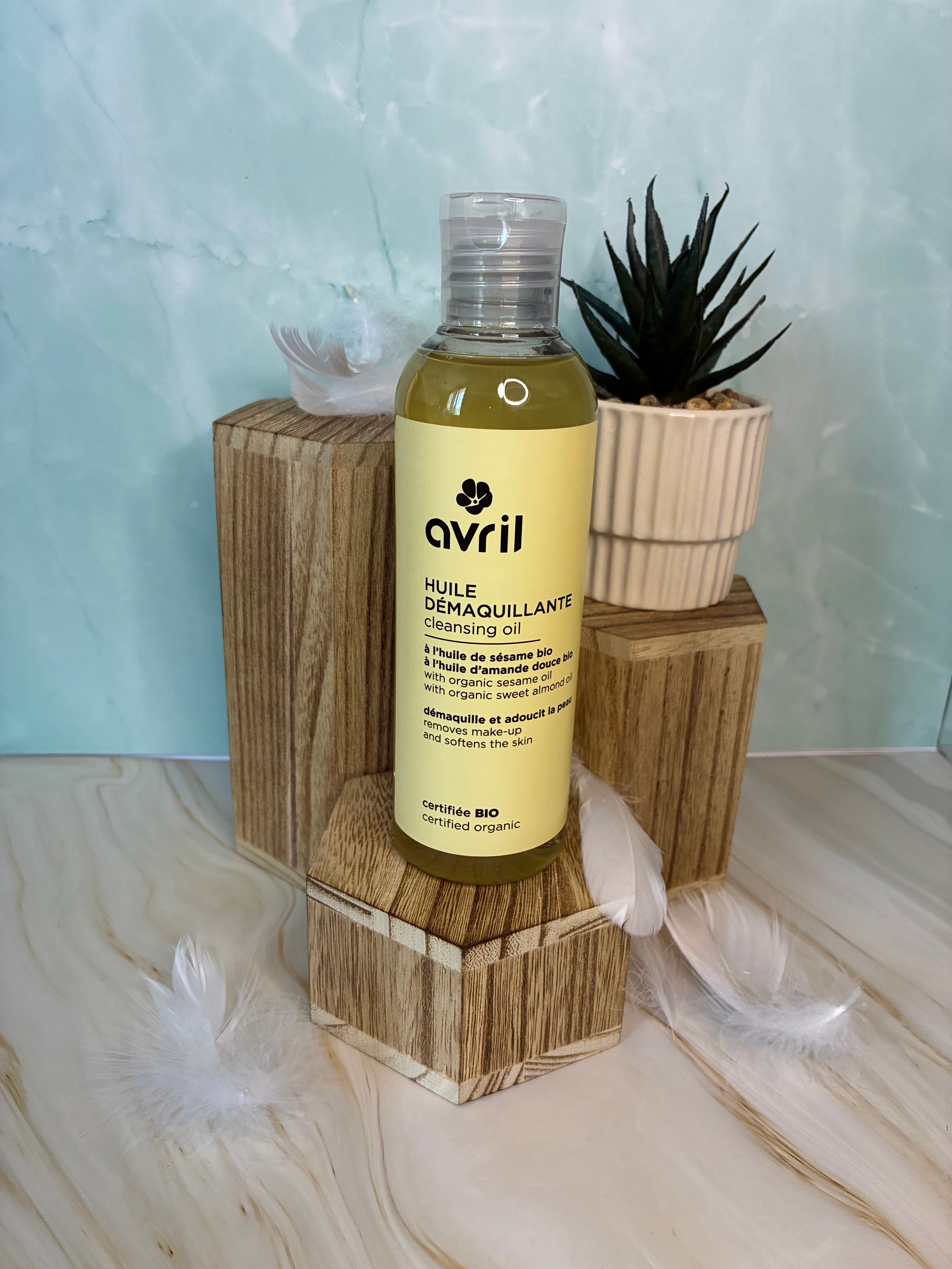 Huile démaquillante bio – Nettoyage doux & efficace- 200 ml