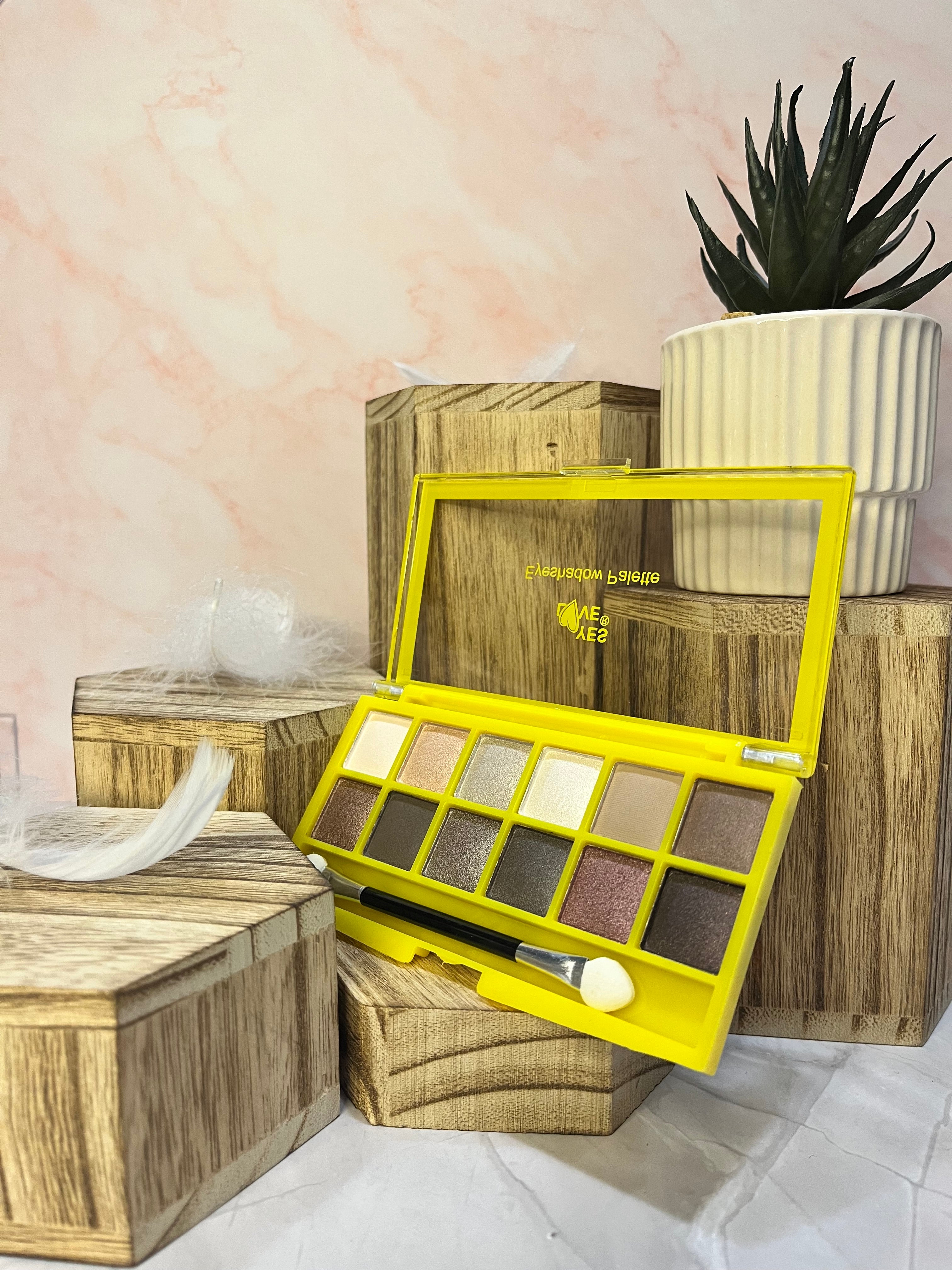 Palette Fards à Paupières 12 Teintes – Mats & Satinés | YES LOVE