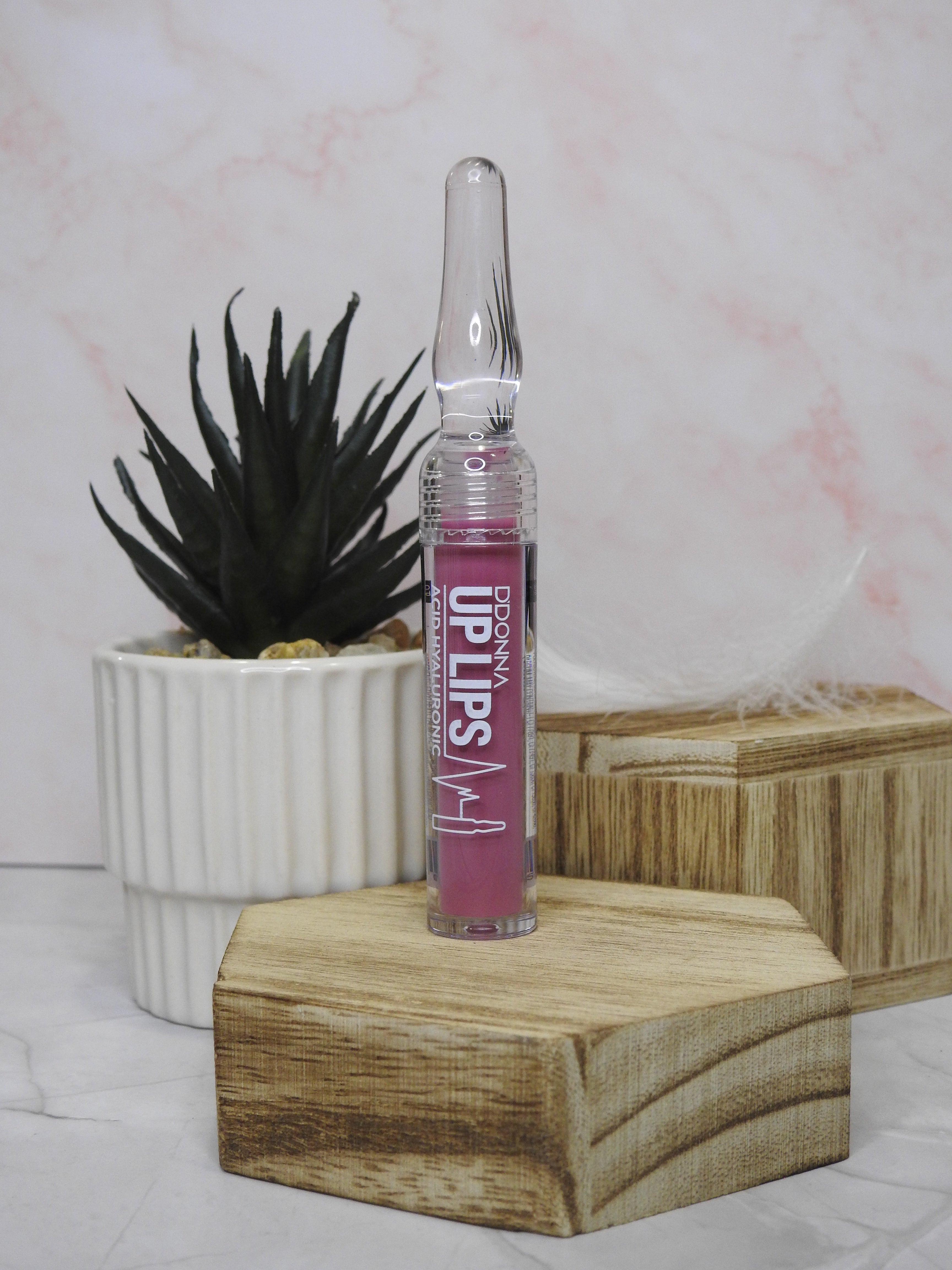 Rouge à Lèvres Liquide Volumateur à l’Acide Hyaluronique – Fini Soft Matte | D’Donna